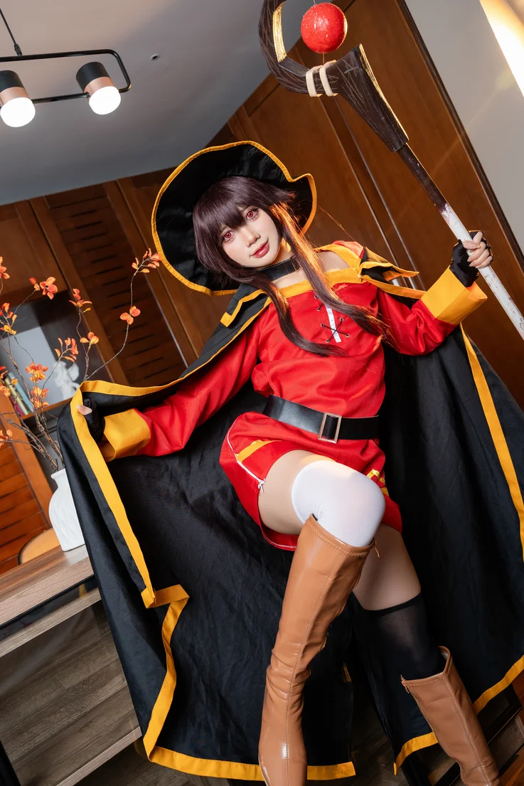 Coser-PoppaChan-Konosuba-Megumin-034.webp