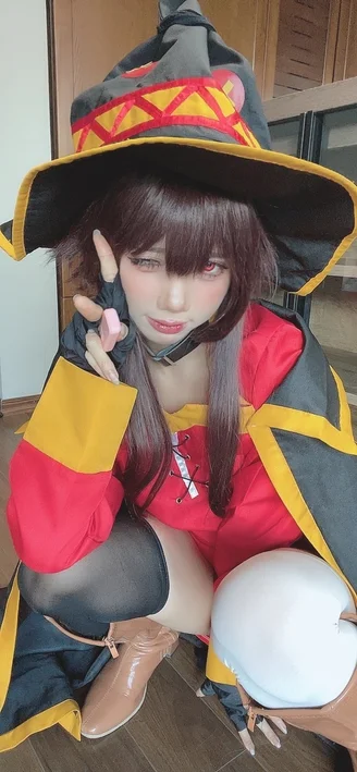 Coser-PoppaChan-Konosuba-Megumin-087.webp