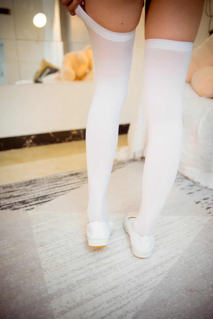 Coser-Qing-shui-you-nai-006.webp