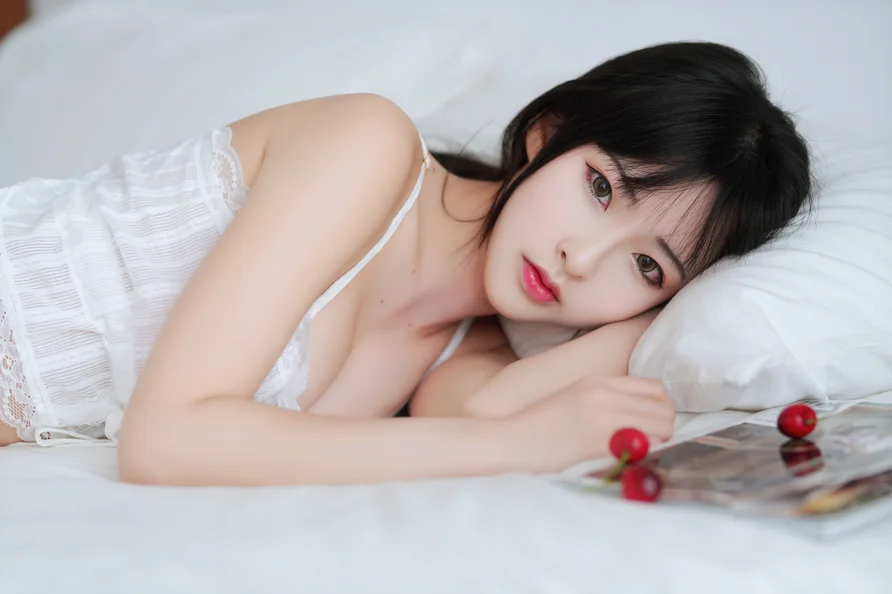 Coser-Qing-shui-you-nai-007.webp