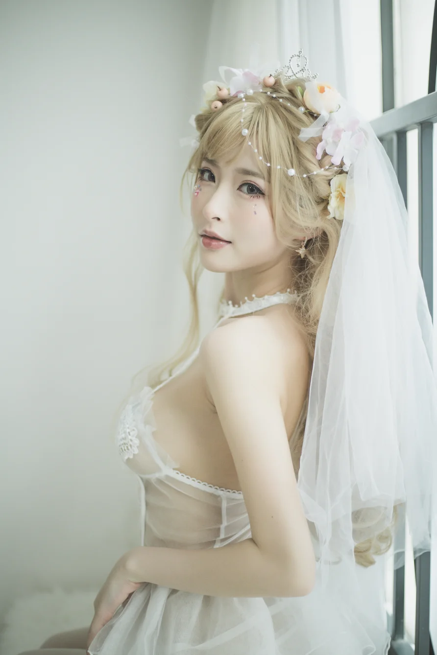 Coser-Qing-shui-you-nai-008.webp