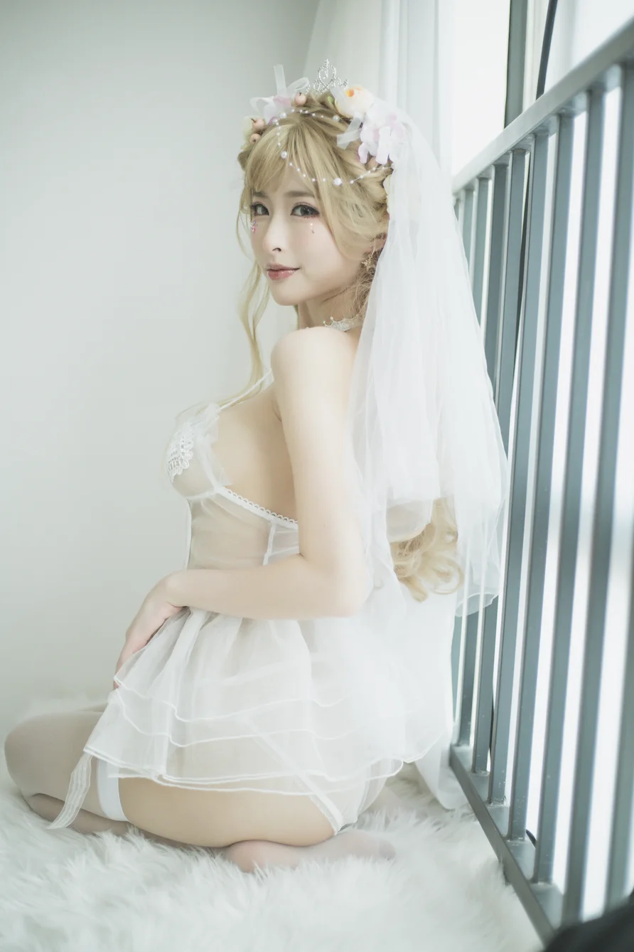 Coser-Qing-shui-you-nai-009.webp