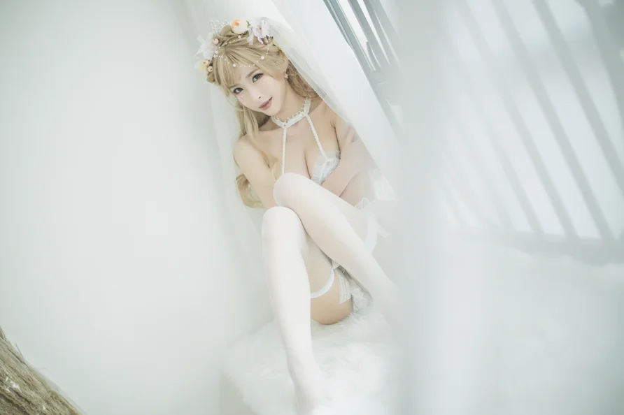 Coser-Qing-shui-you-nai-010.webp