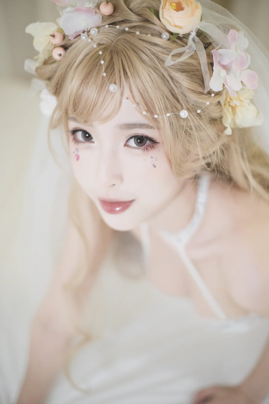 Coser-Qing-shui-you-nai-016.webp