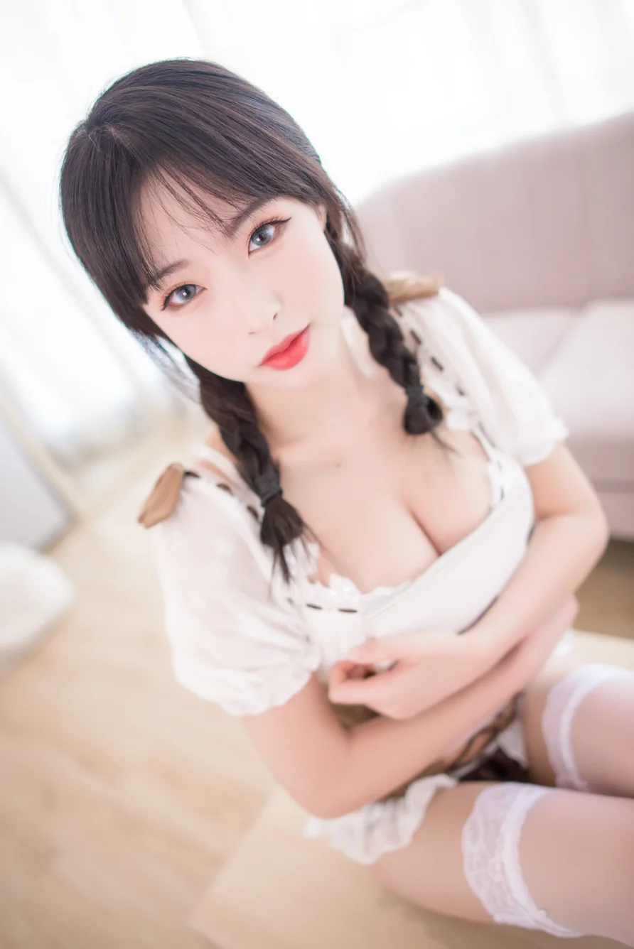 Coser-Qing-shui-you-nai-73-008.webp