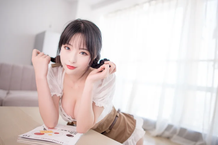 Coser-Qing-shui-you-nai-73-038.webp