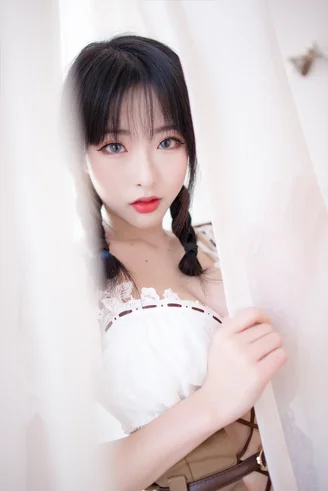 Coser-Qing-shui-you-nai-73-056.webp