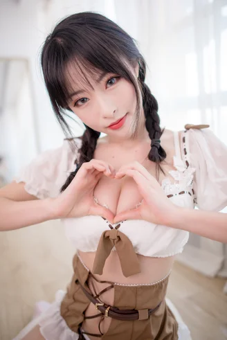 Coser-Qing-shui-you-nai-73-057.webp