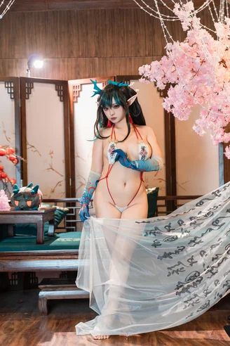 Coser-Xiao-he-tian-jiu-and--043.webp