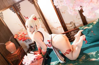 Coser-Xiao-he-tian-jiu-and--044.webp