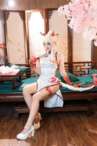 Coser-Xiao-he-tian-jiu-and--050.webp