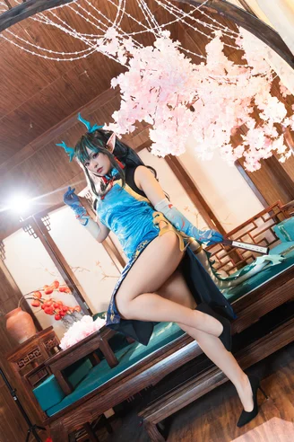 Coser-Xiao-he-tian-jiu-and--093.webp