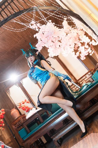 Coser-Xiao-he-tian-jiu-and--095.webp