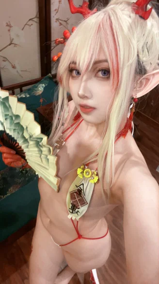 Coser-Xiao-he-tian-jiu-and--141.webp