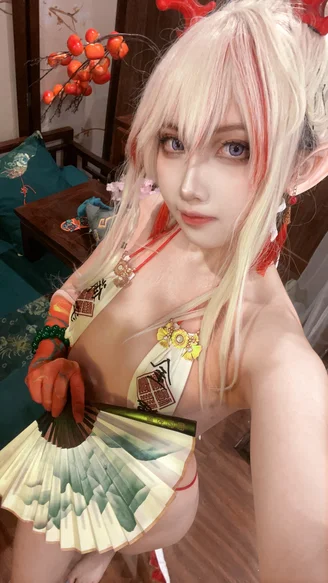 Coser-Xiao-he-tian-jiu-and--142.webp