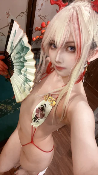 Coser-Xiao-he-tian-jiu-and--144.webp