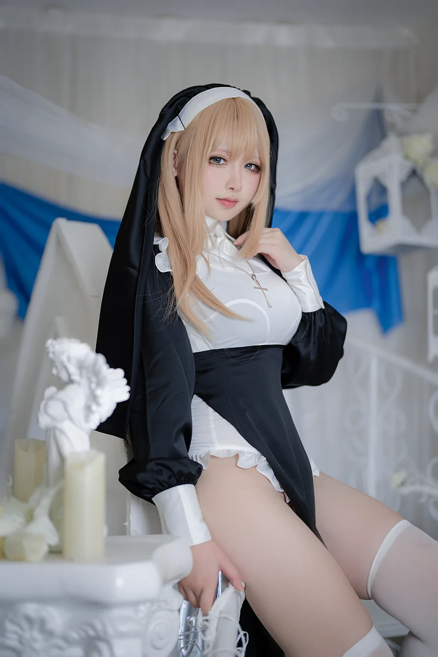 Coser-Ying-Li-Li-005.webp