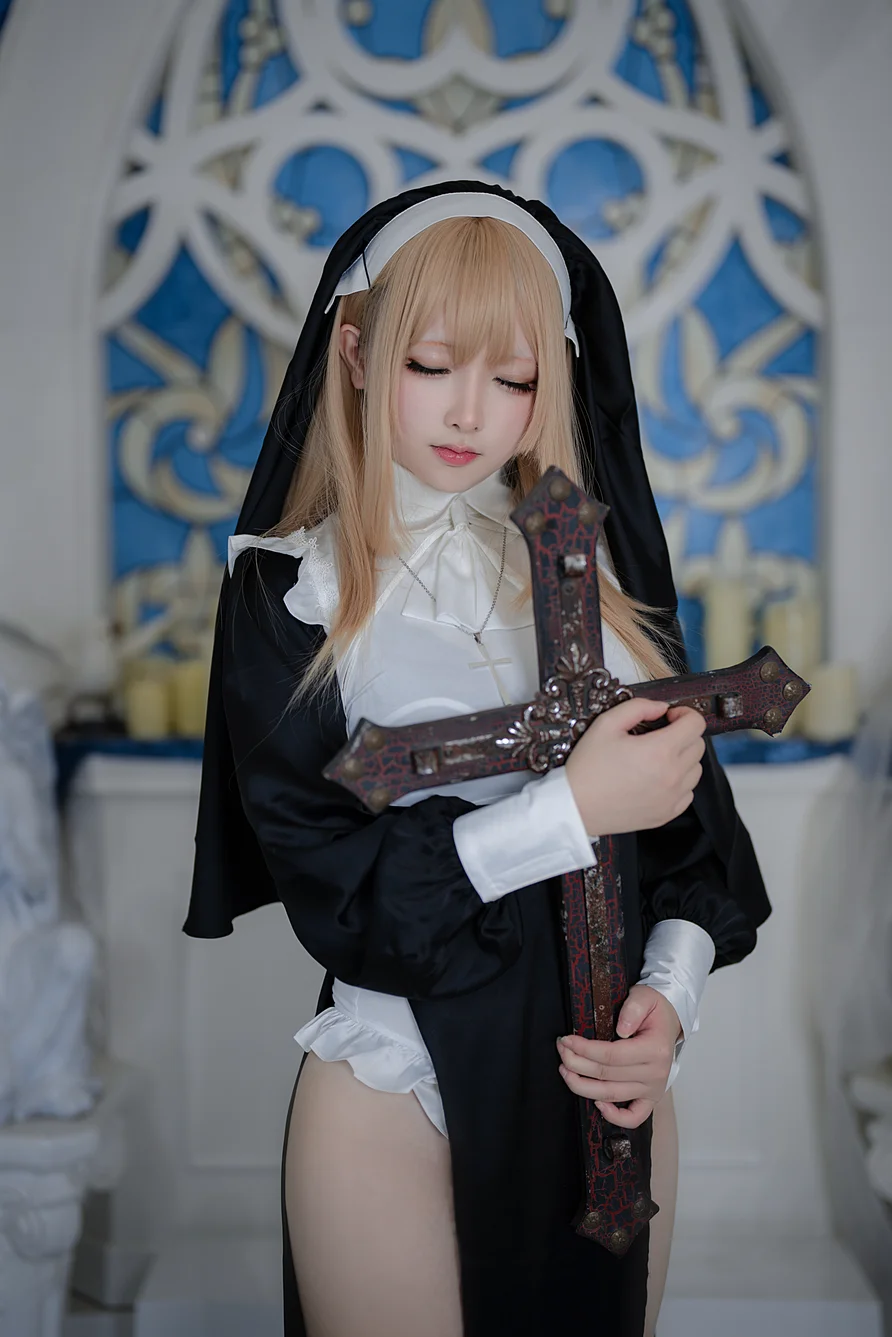 Coser-Ying-Li-Li-010.webp