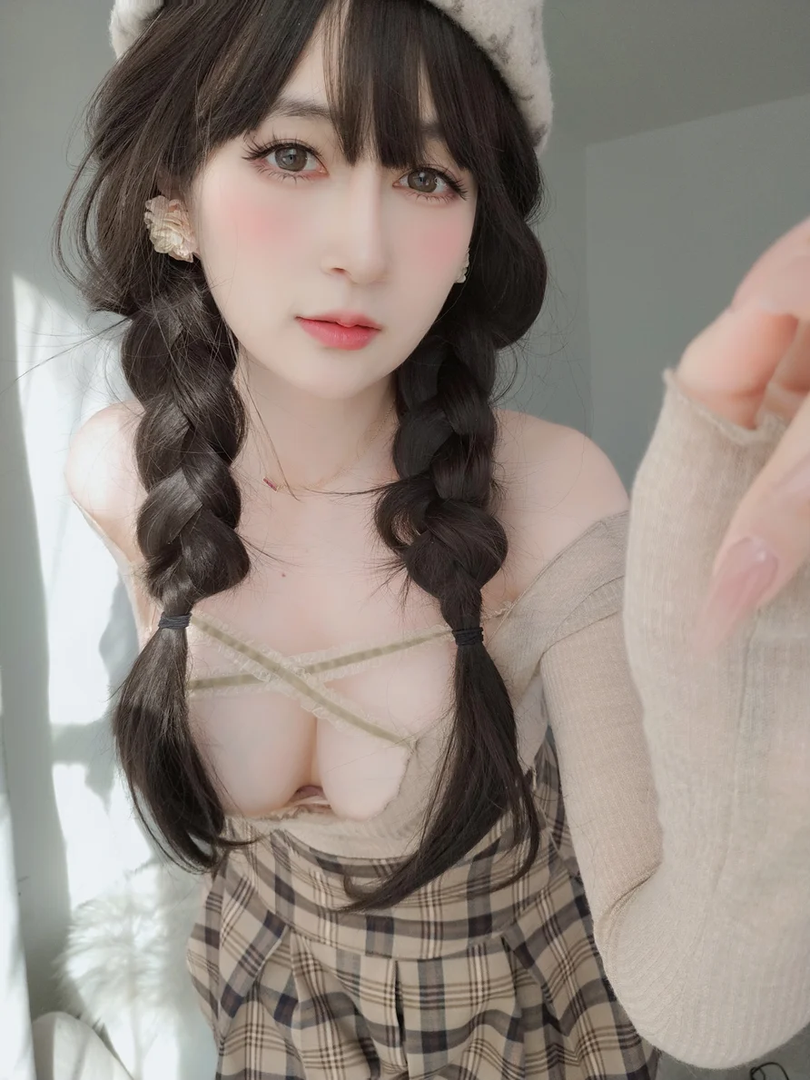 Coser-baiyin811-202307-003.webp