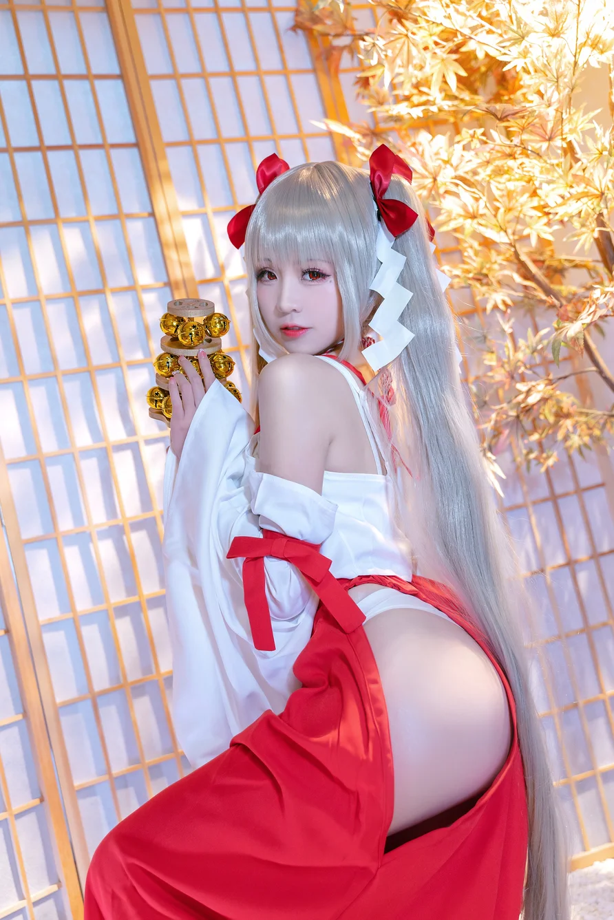 Coser-mikoww-002.webp