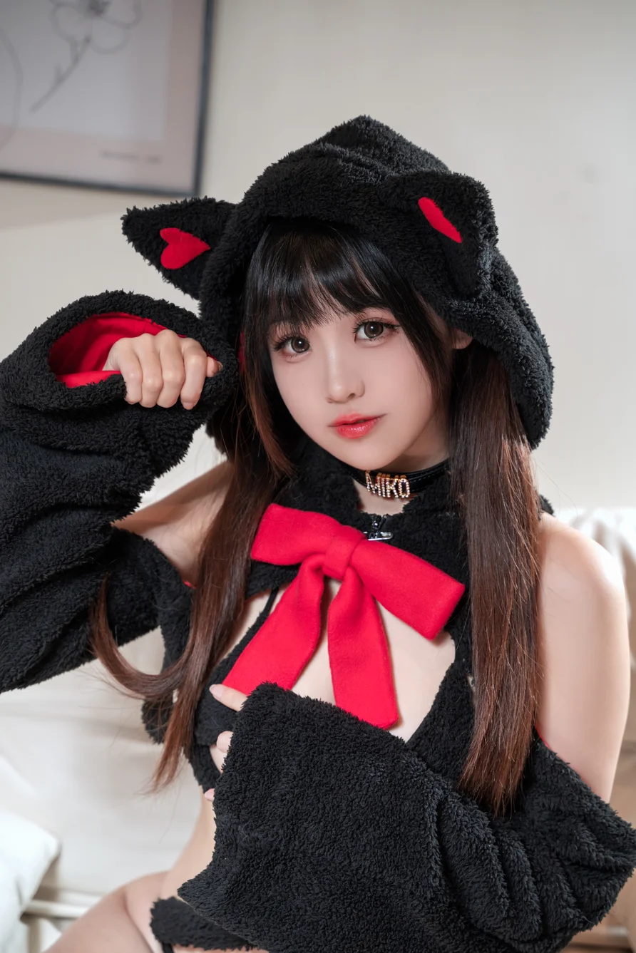 Coser-mikoww-007.webp