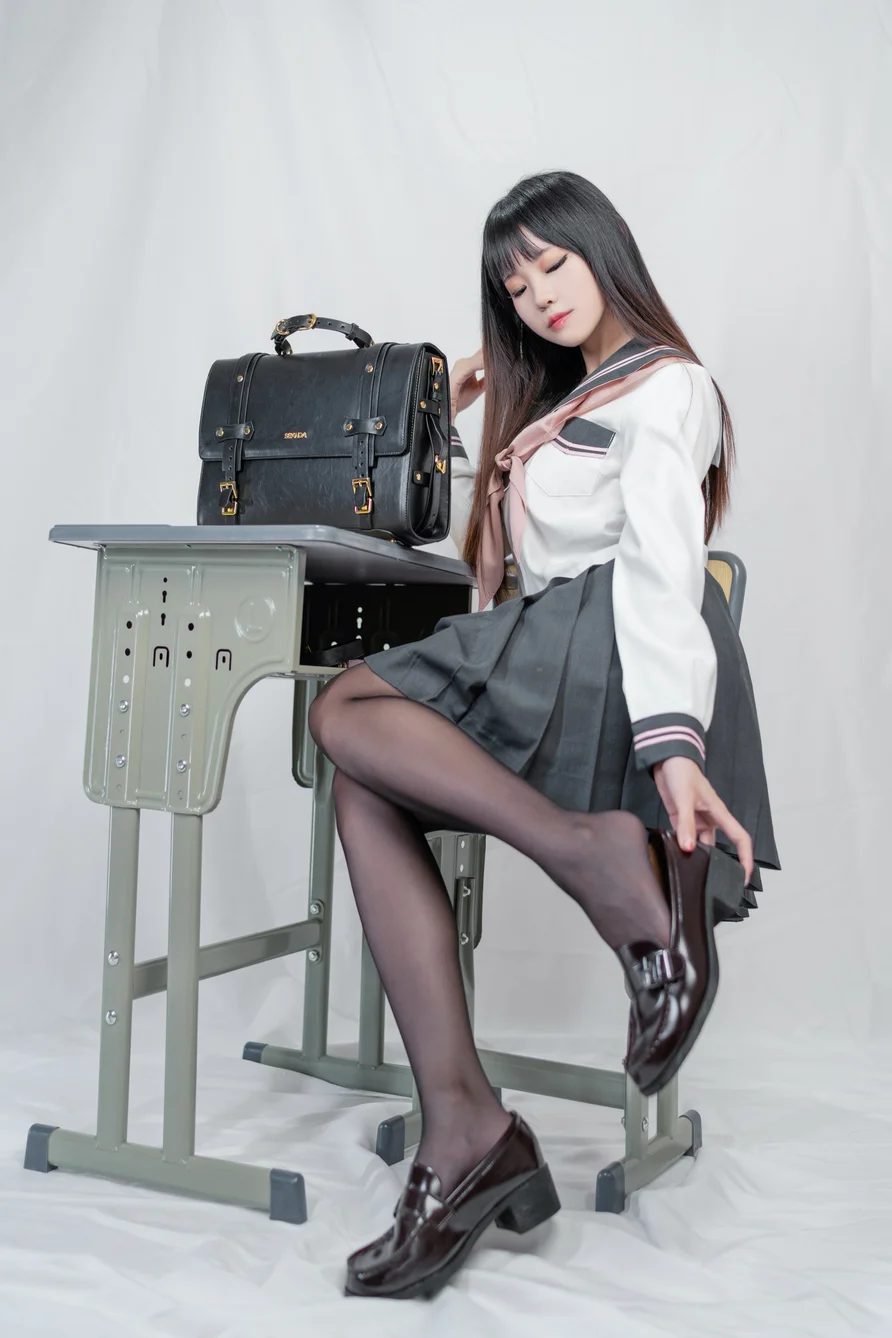 Coser-mikoww-012.webp