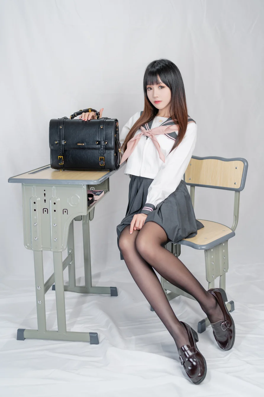 Coser-mikoww-014.webp