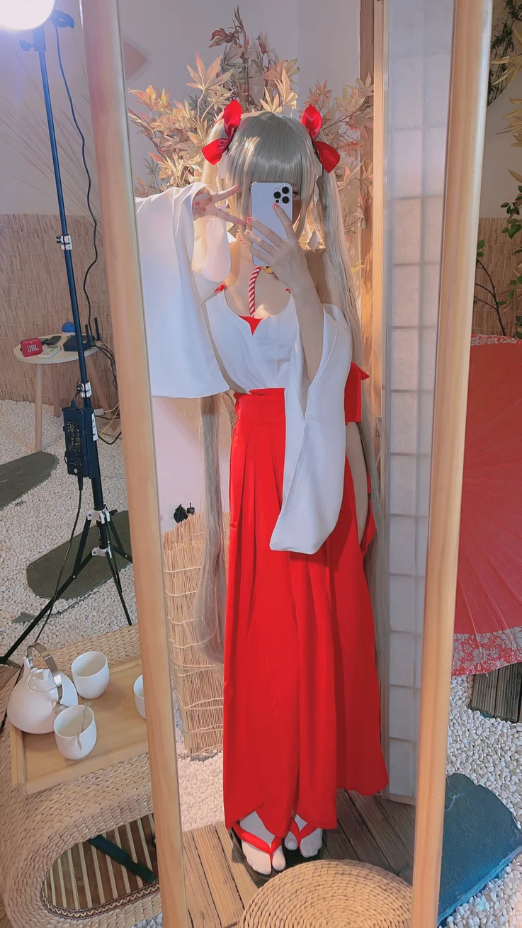 Coser-mikoww-021.webp