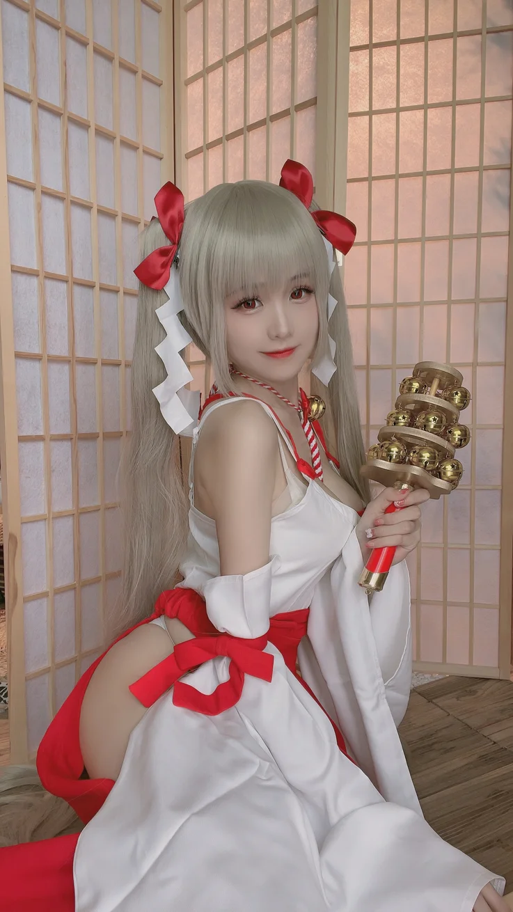 Coser-mikoww-022.webp