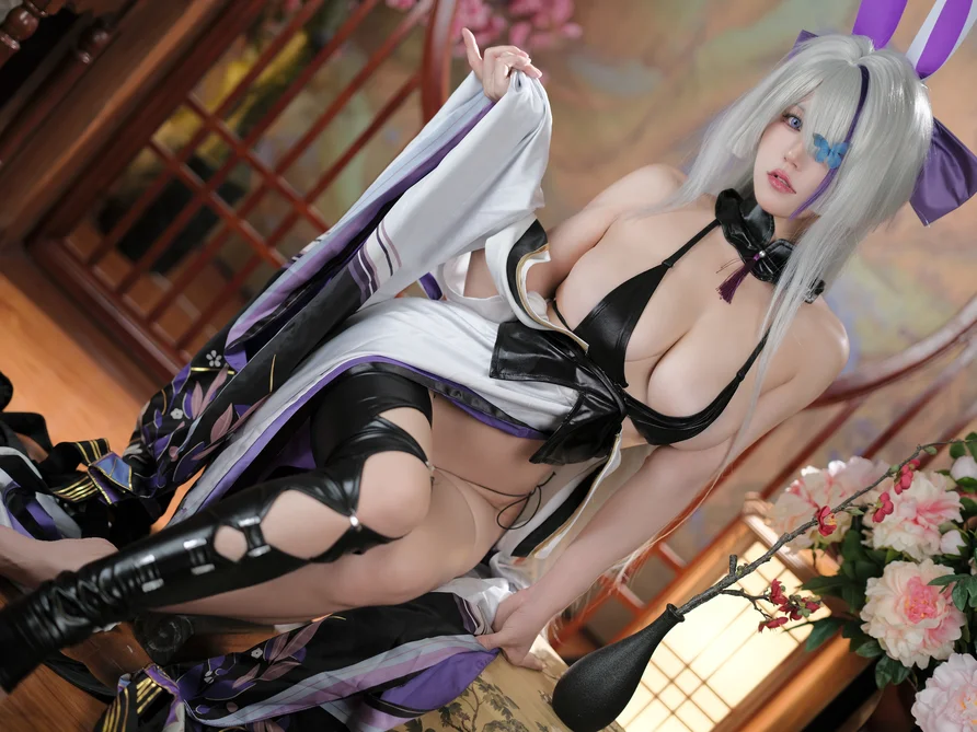 Coser-xiao-cang-qian-dai-w-202310Patreon-002.webp