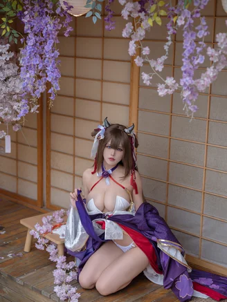 Coser-xiao-cang-qian-dai-w-202310Patreon-091.webp