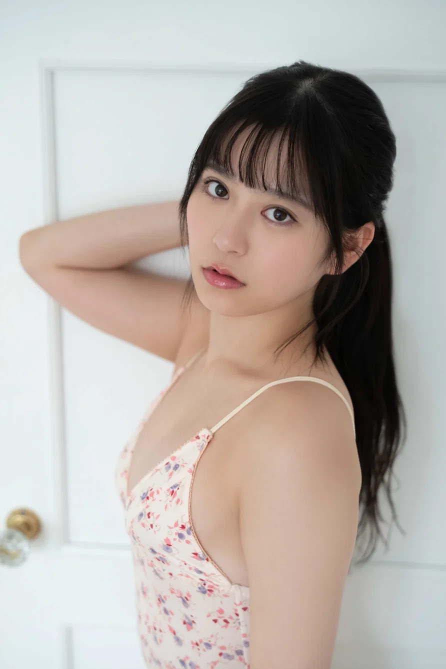 JP-Amane-Tsukiashi-Fancy-Girl-018.webp