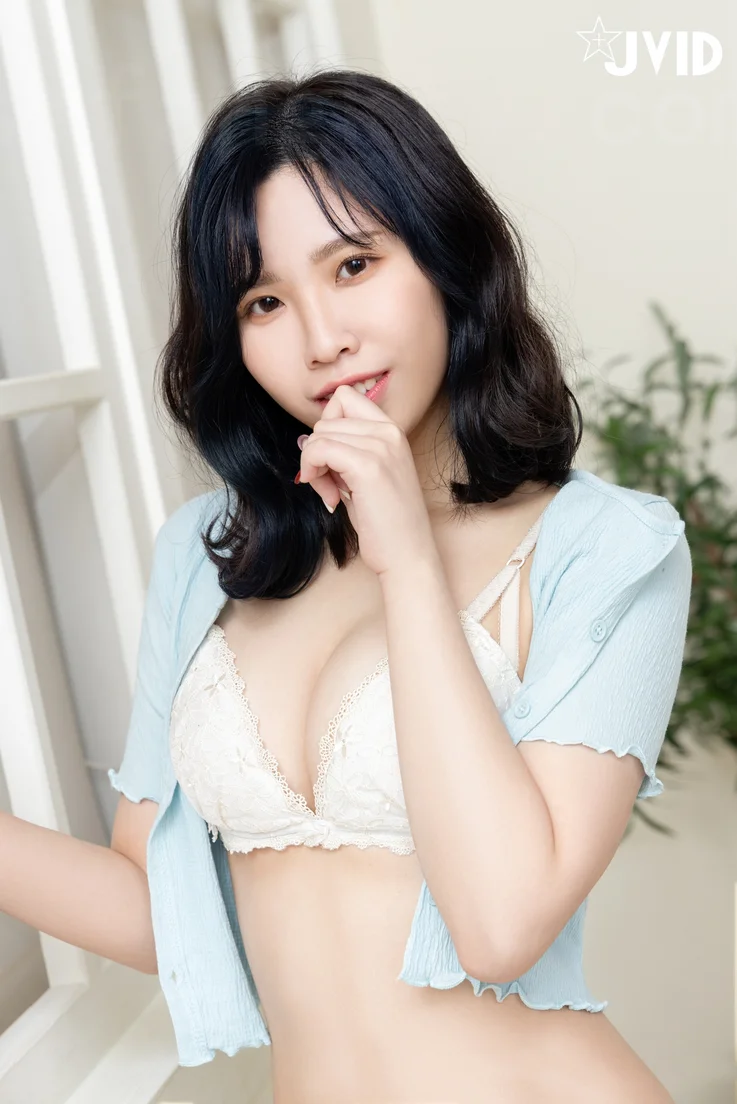 JVID-Cha-li-Female-College-Student-026.webp