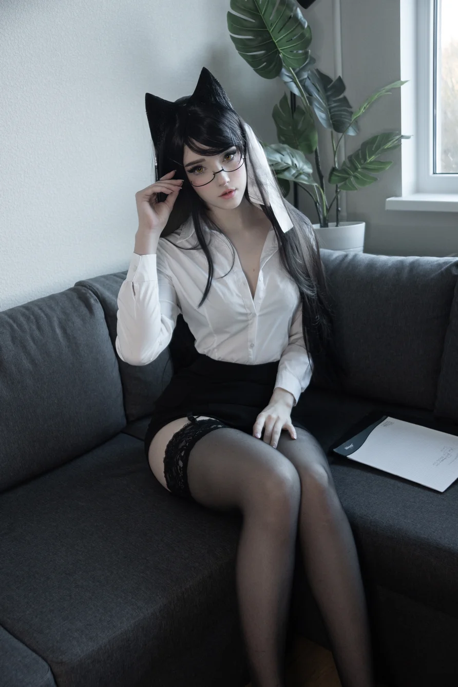 Coser-Candy-Ball-Secretary-Atago-004.webp