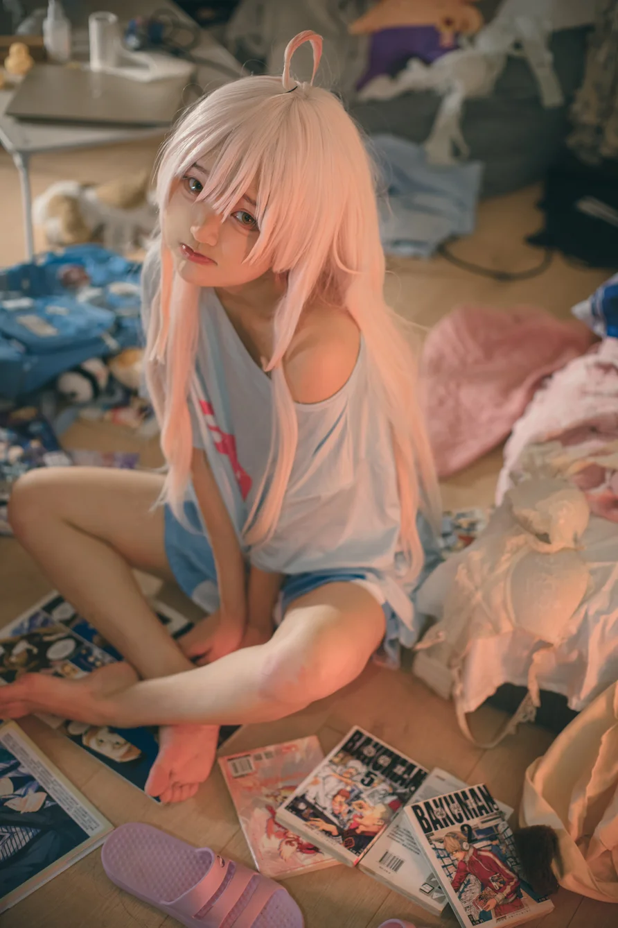 Coser-Eiri-Kanzawa-014.webp