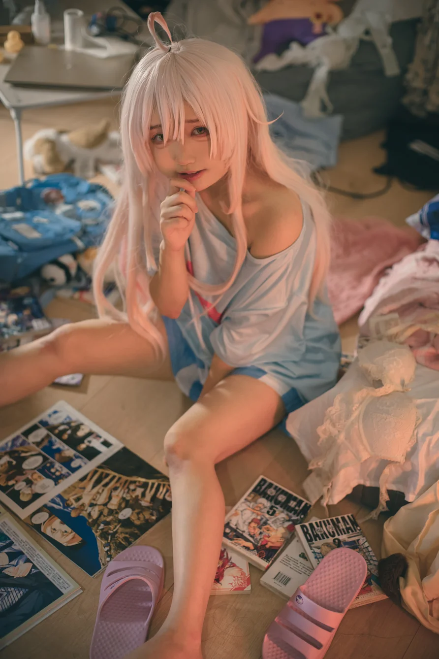 Coser-Eiri-Kanzawa-015.webp