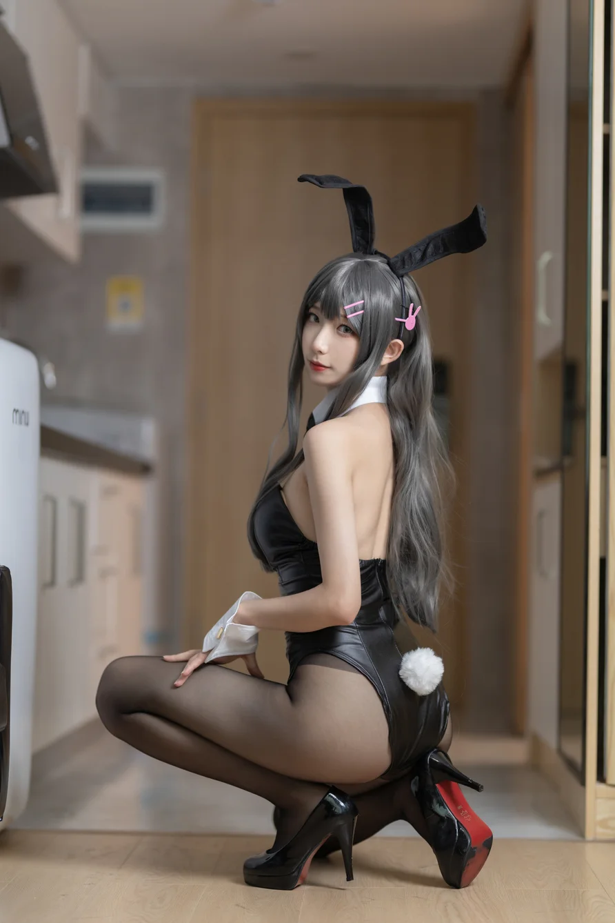 Coser-Feng-Jiang-Jiangv-005.webp