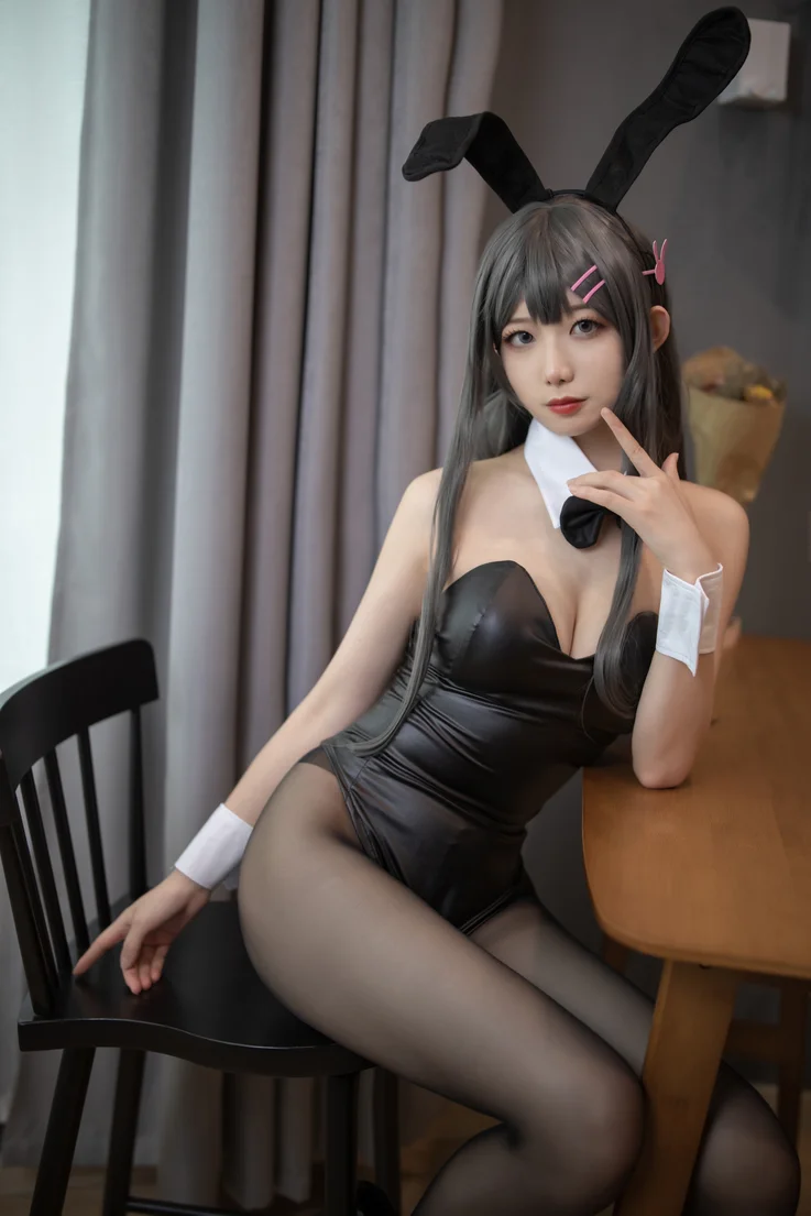 Coser-Feng-Jiang-Jiangv-026.webp