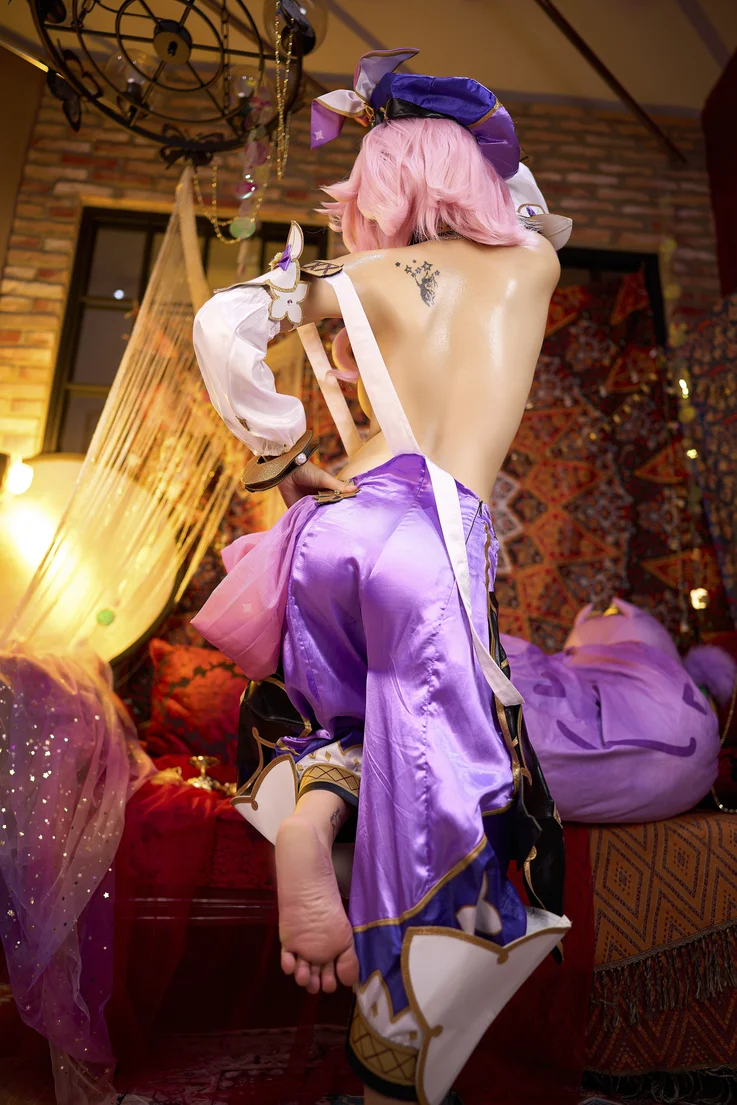 Coser-Joyce-Lin-Dori-Genshin-Impact-033.webp