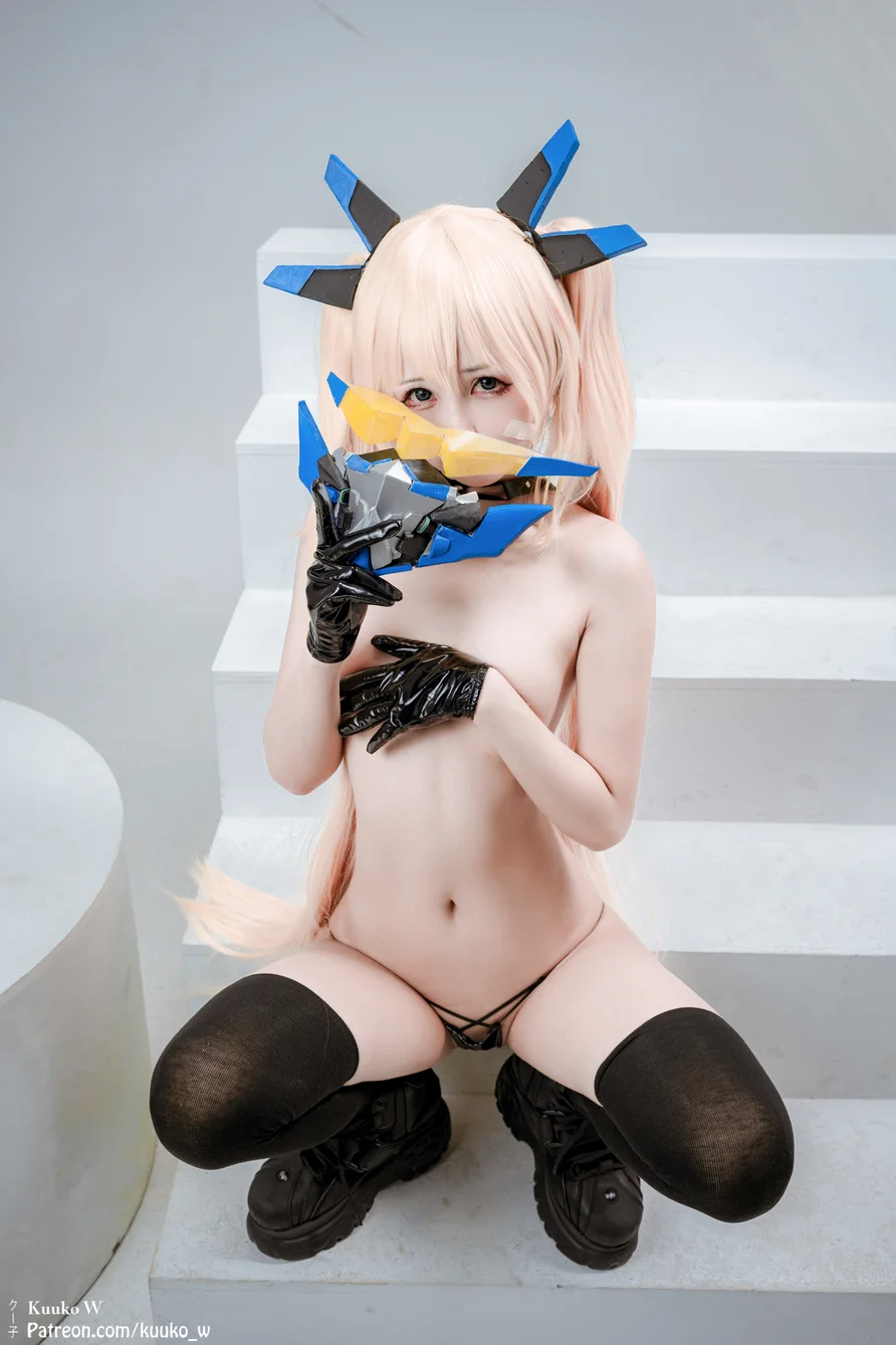 Coser-KuukoW-No.129-Hero-Laplace-NIKKE-015.webp