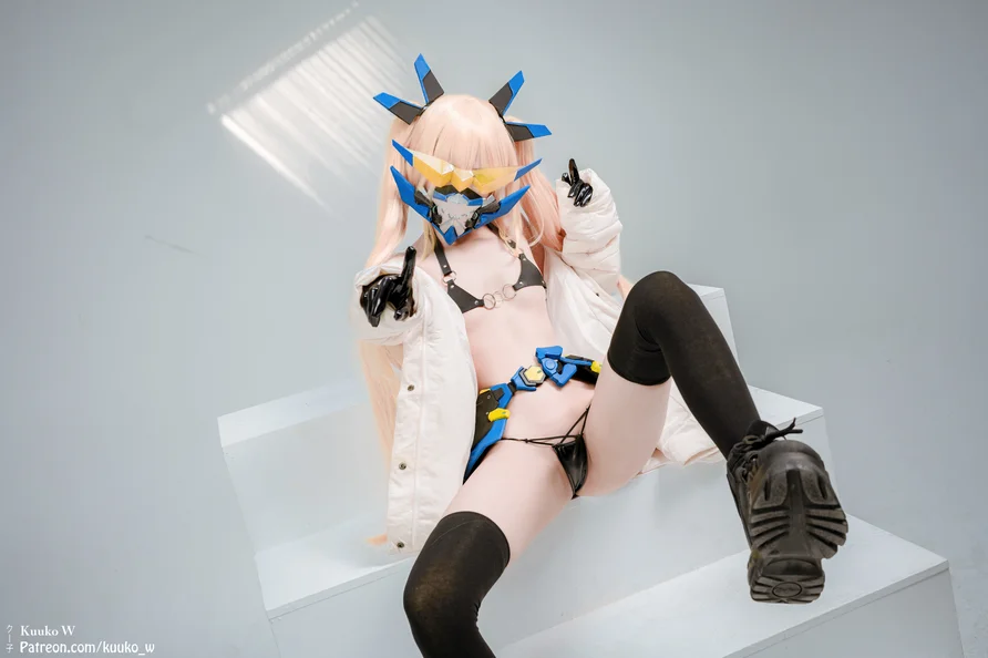 Coser-KuukoW-No.129-Hero-Laplace-NIKKE-018.webp