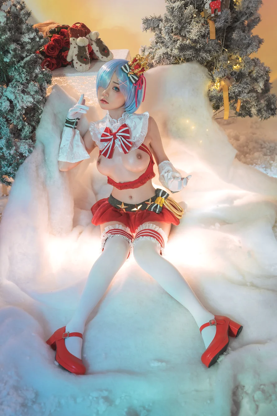 Coser-Nekokoyoshi-Christmas-Begins-001.webp