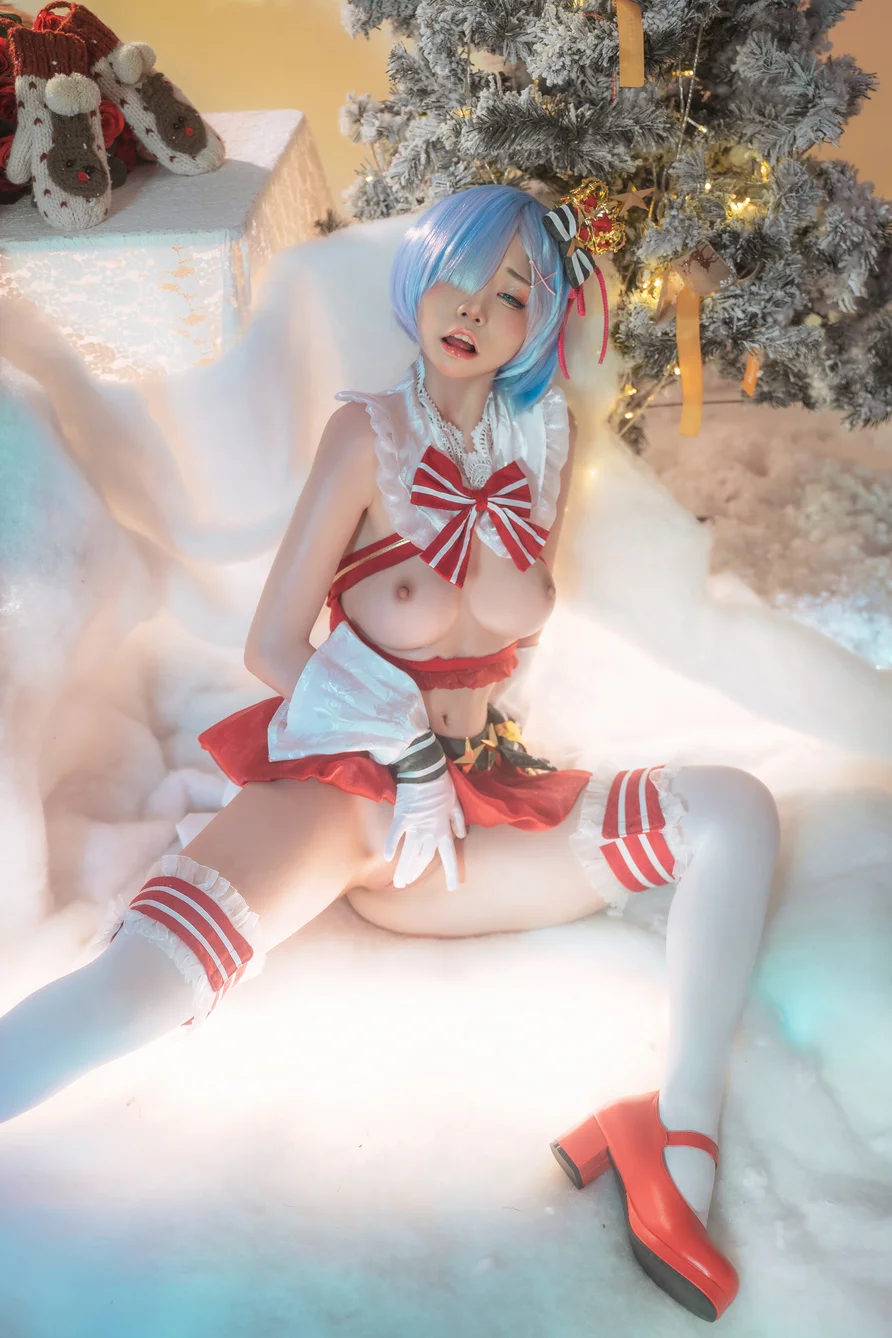 Coser-Nekokoyoshi-Christmas-Begins-008.webp