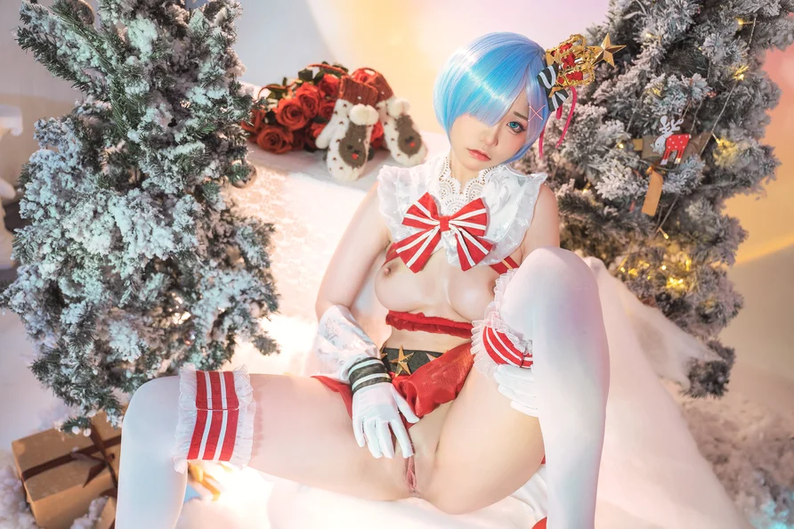 Coser-Nekokoyoshi-Christmas-Begins-020.webp