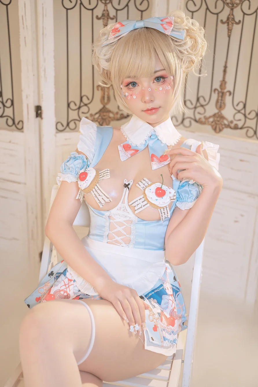 Coser-Nekokoyoshi-Private-Tea-Party-002.webp