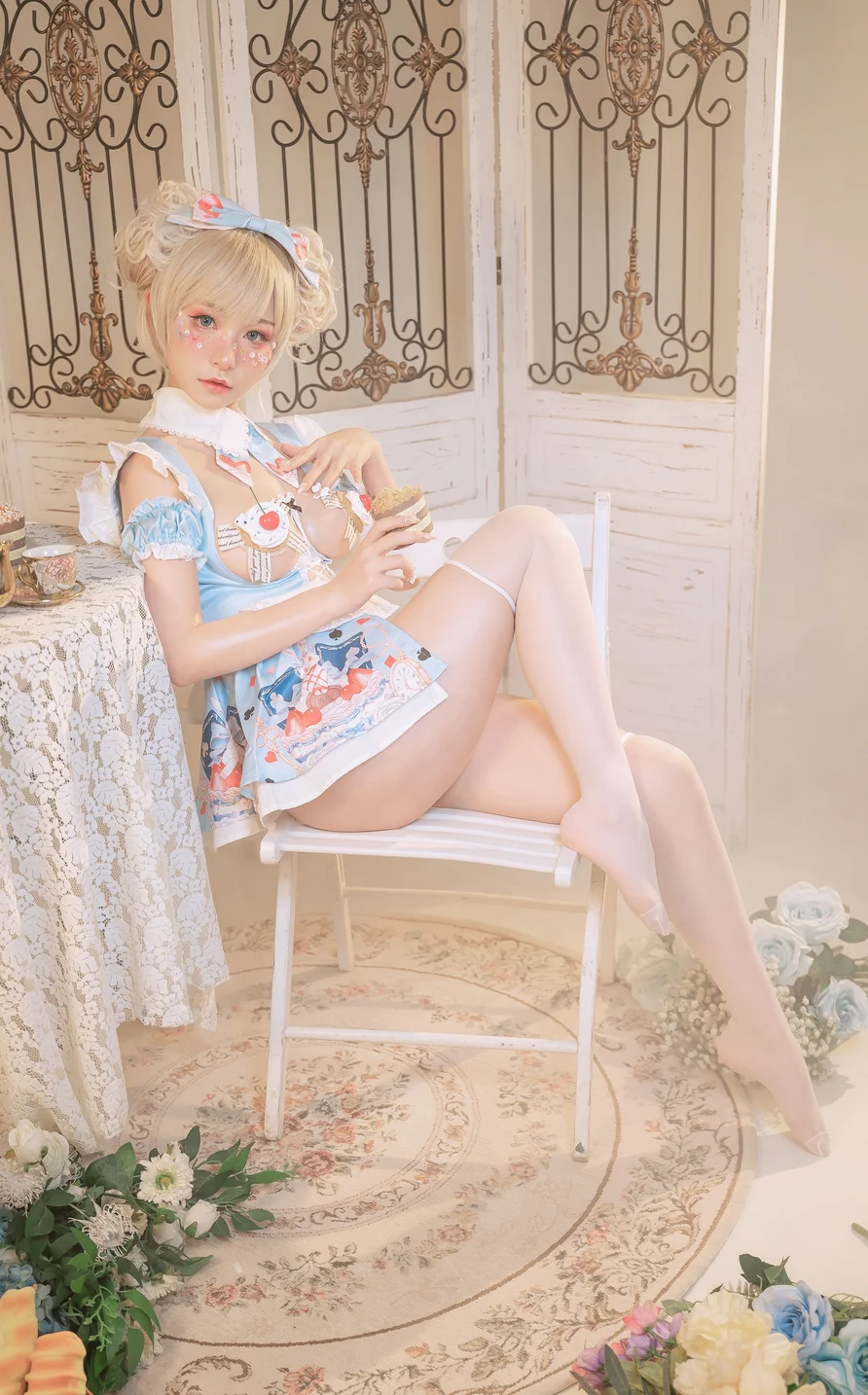 Coser-Nekokoyoshi-Private-Tea-Party-007.webp