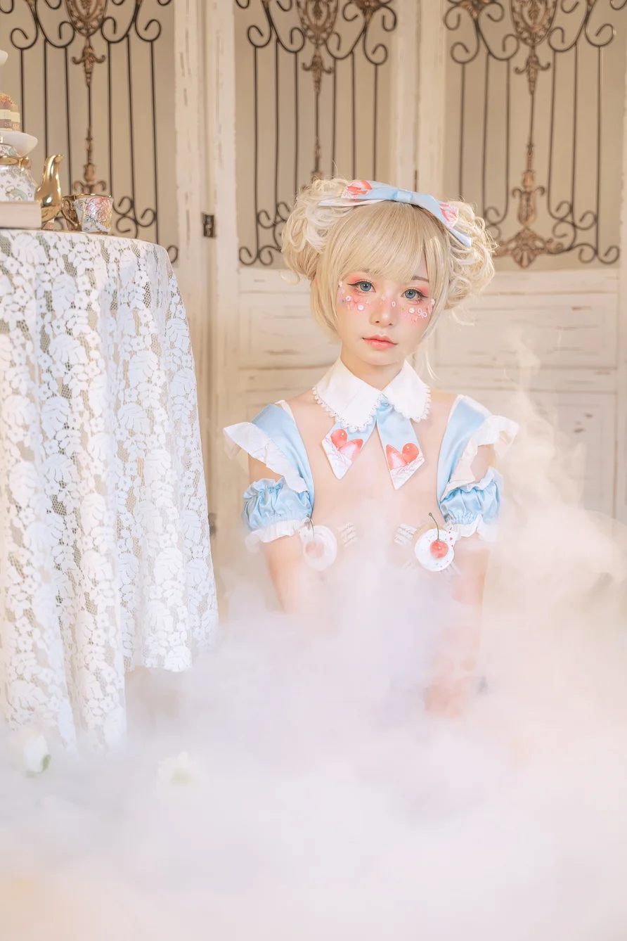 Coser-Nekokoyoshi-Private-Tea-Party-008.webp