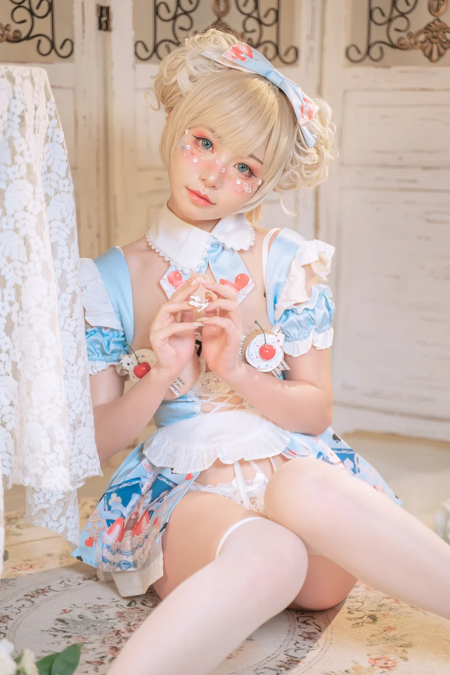 Coser-Nekokoyoshi-Private-Tea-Party-012.webp