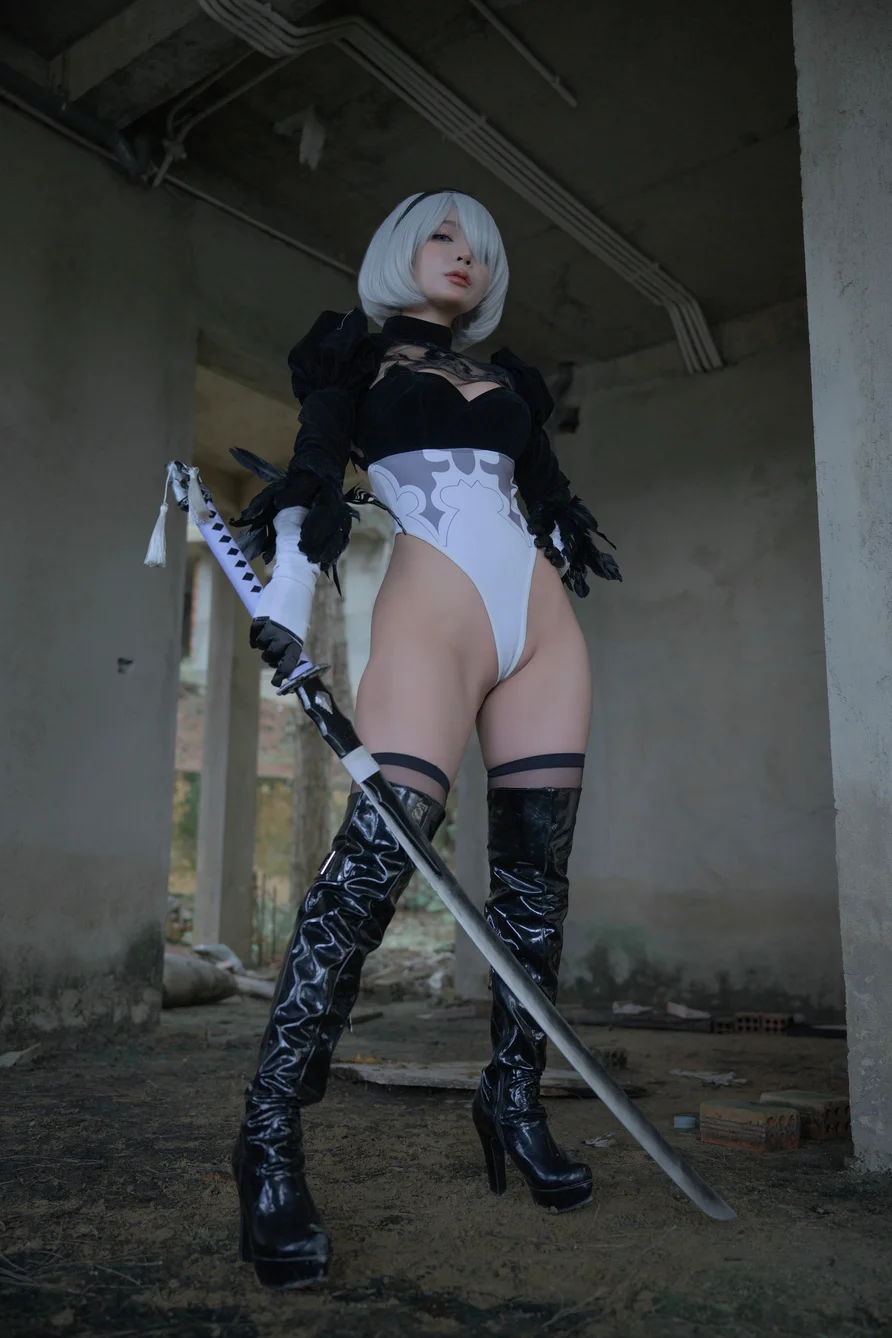 Coser-UmekoJ-NierAutomata-012.webp