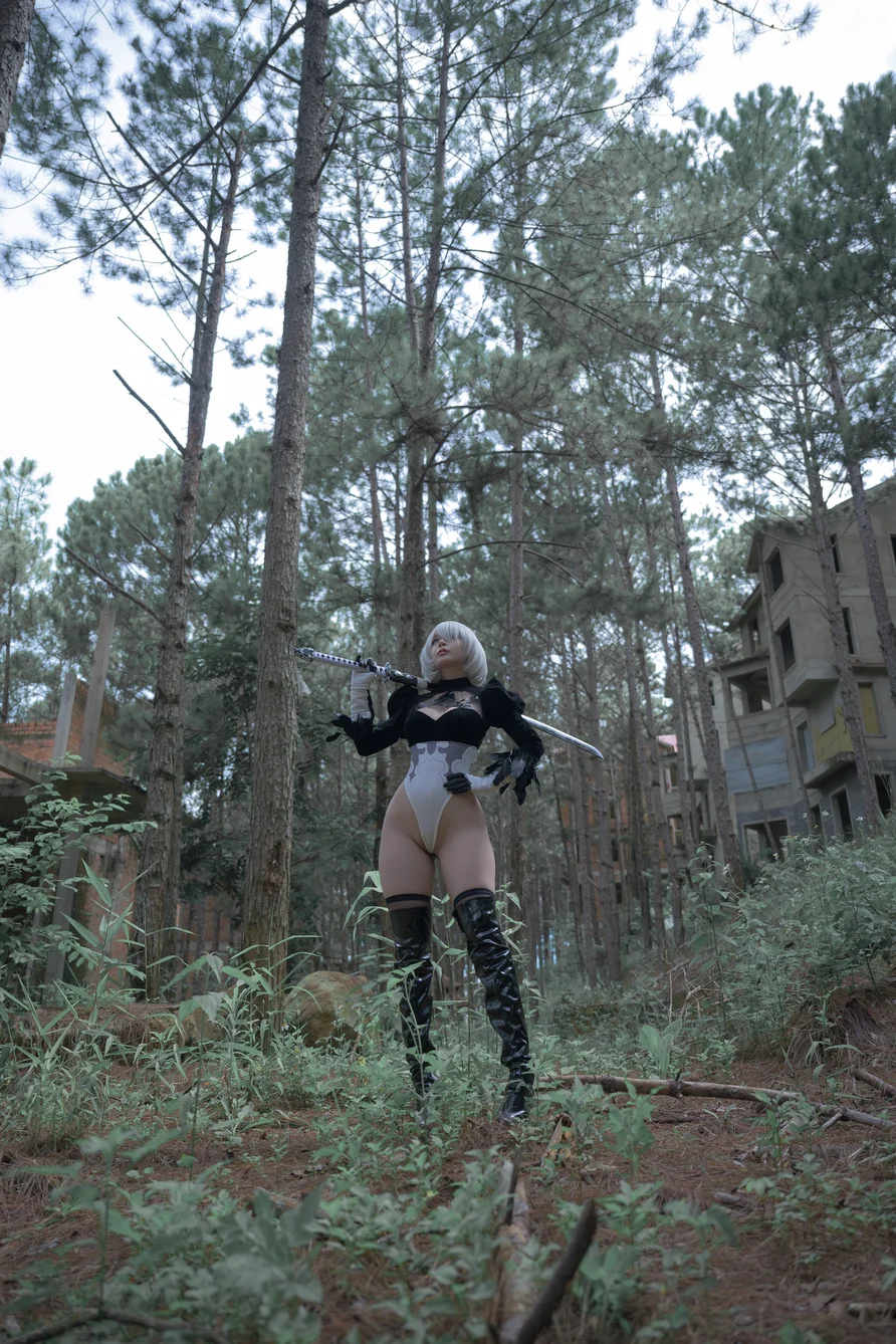 Coser-UmekoJ-NierAutomata-020.webp